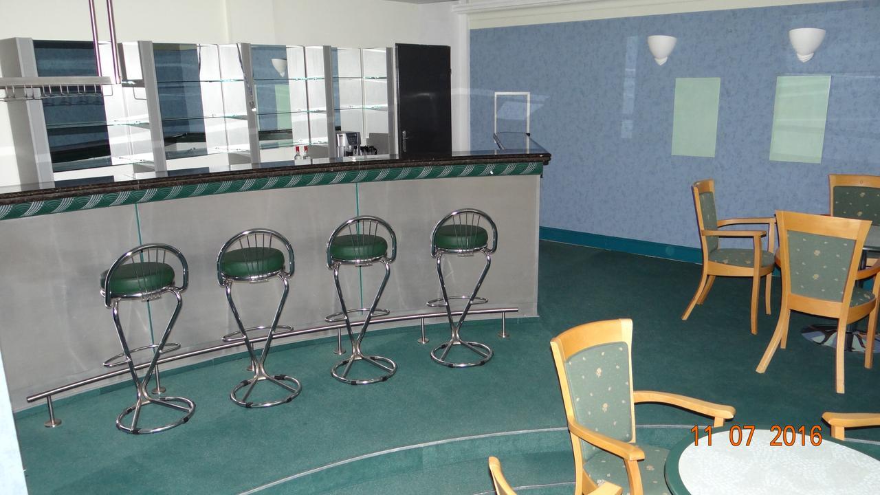 Hôtel Gwarek à Kudowa-Zdrój Extérieur photo